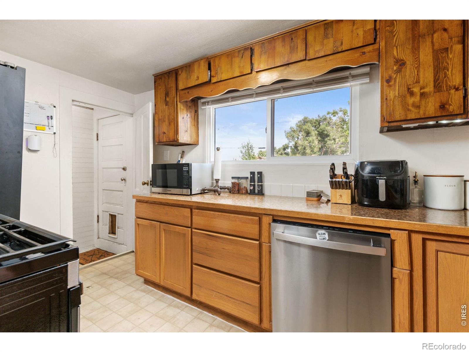 MLS Image #9 for 322  2nd street,kersey, Colorado