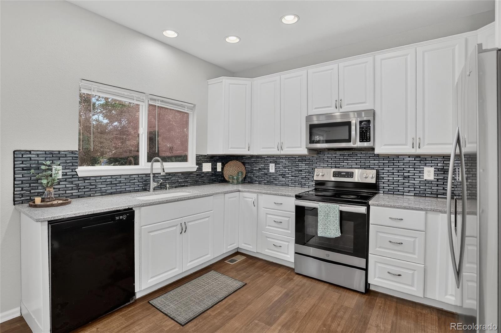 MLS Image #4 for 11421  ebony street,longmont, Colorado