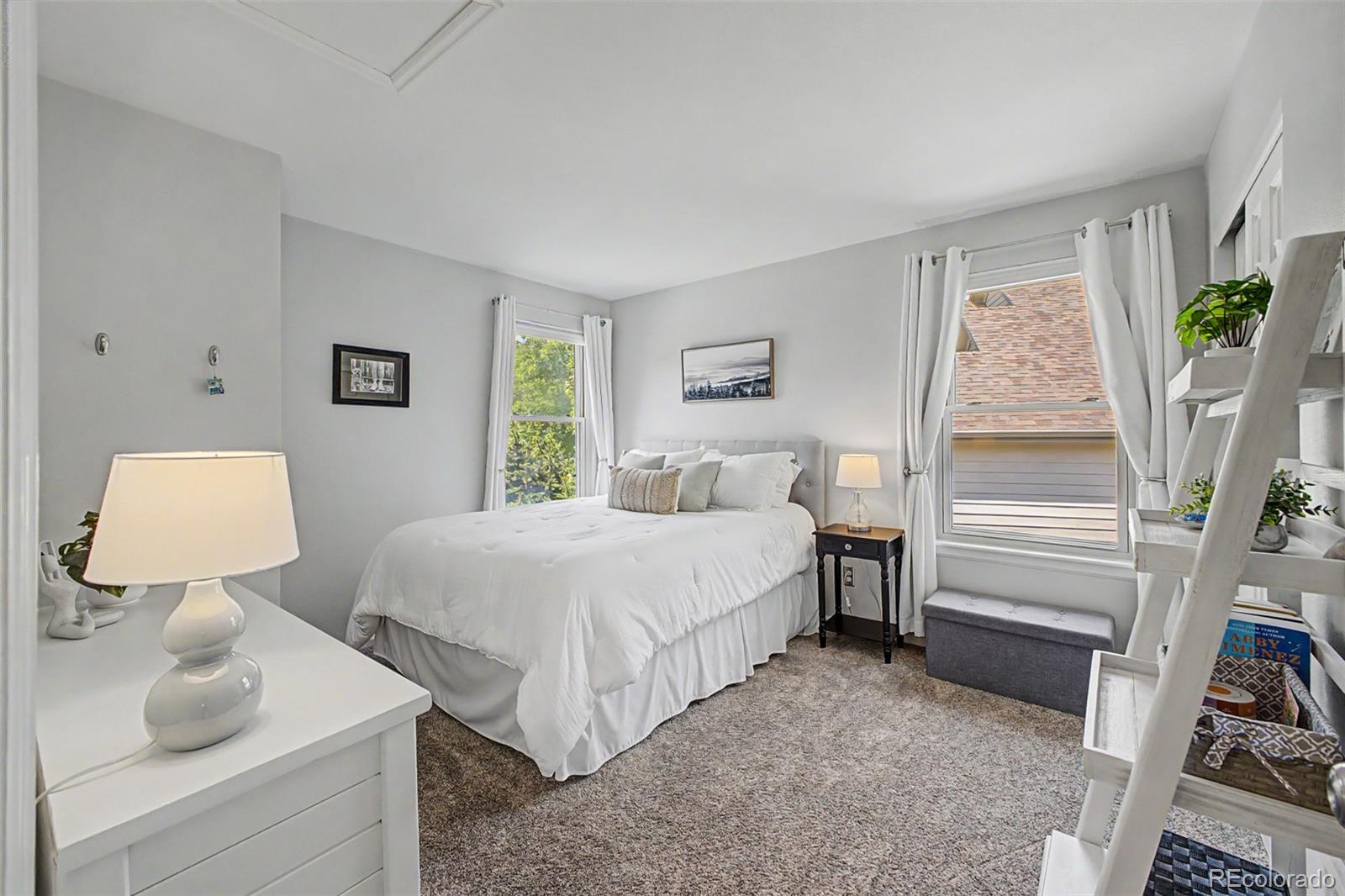MLS Image #32 for 1023  meadow run,golden, Colorado