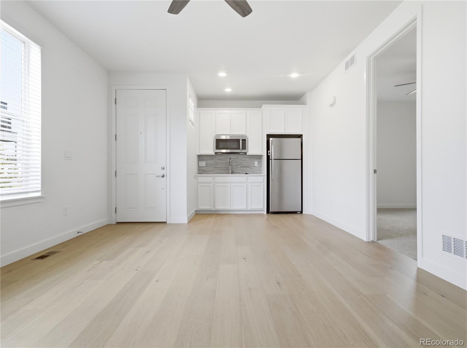 MLS Image #15 for 9989 e 62nd avenue,denver, Colorado