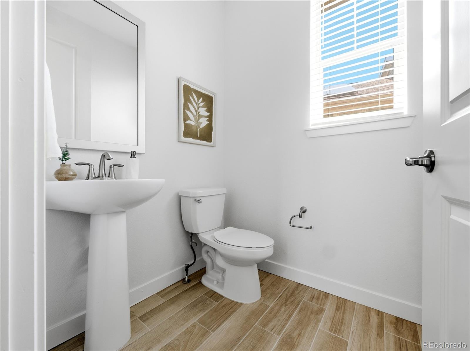 MLS Image #19 for 9989 e 62nd avenue,denver, Colorado