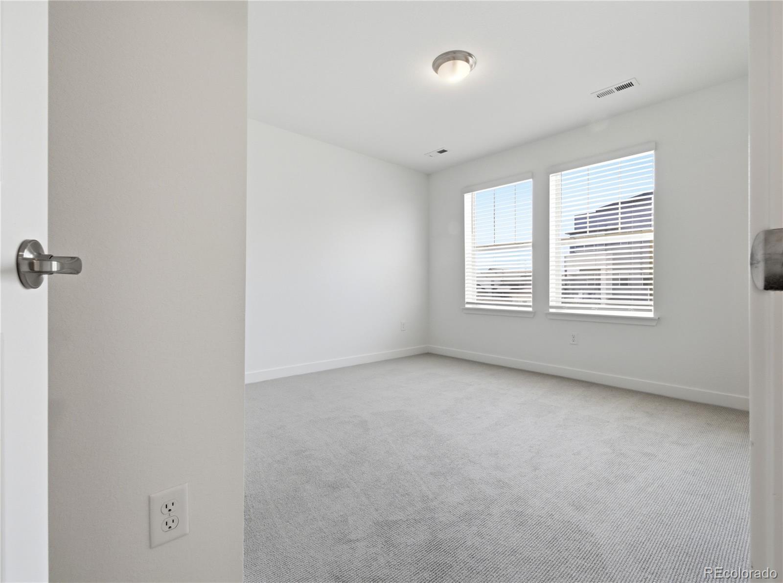 MLS Image #31 for 9989 e 62nd avenue,denver, Colorado
