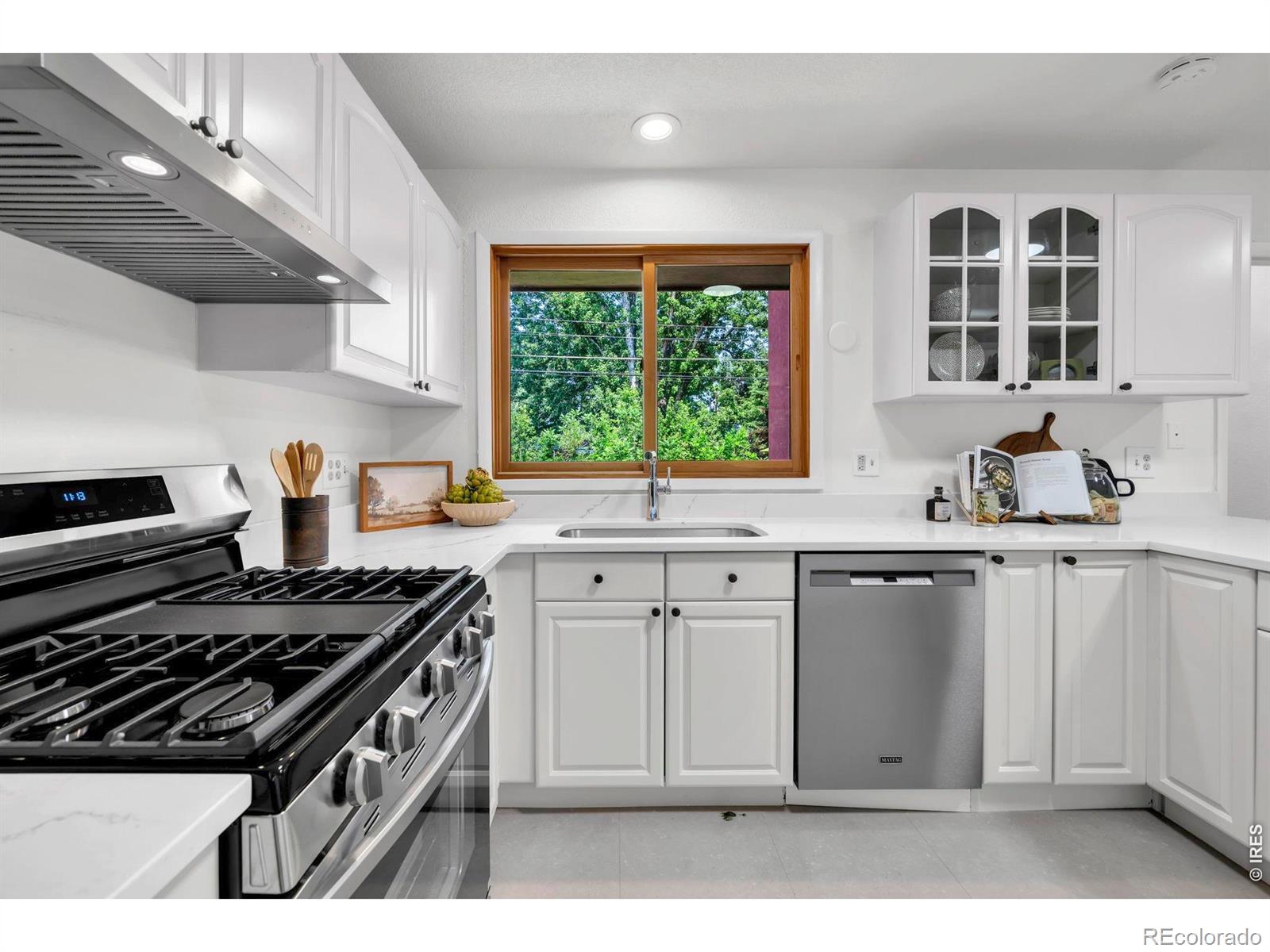 MLS Image #8 for 3565  martin drive,boulder, Colorado
