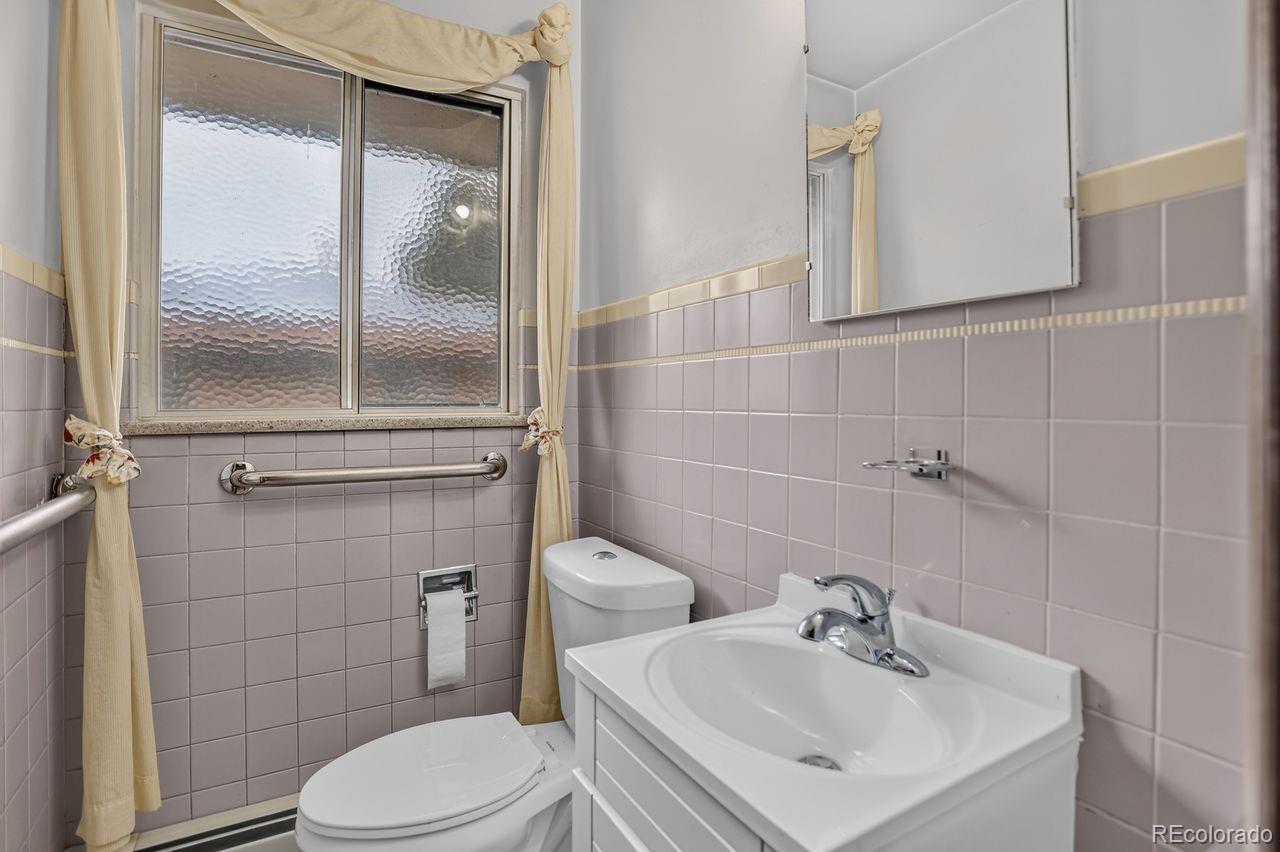 MLS Image #17 for 2772 s race street,denver, Colorado