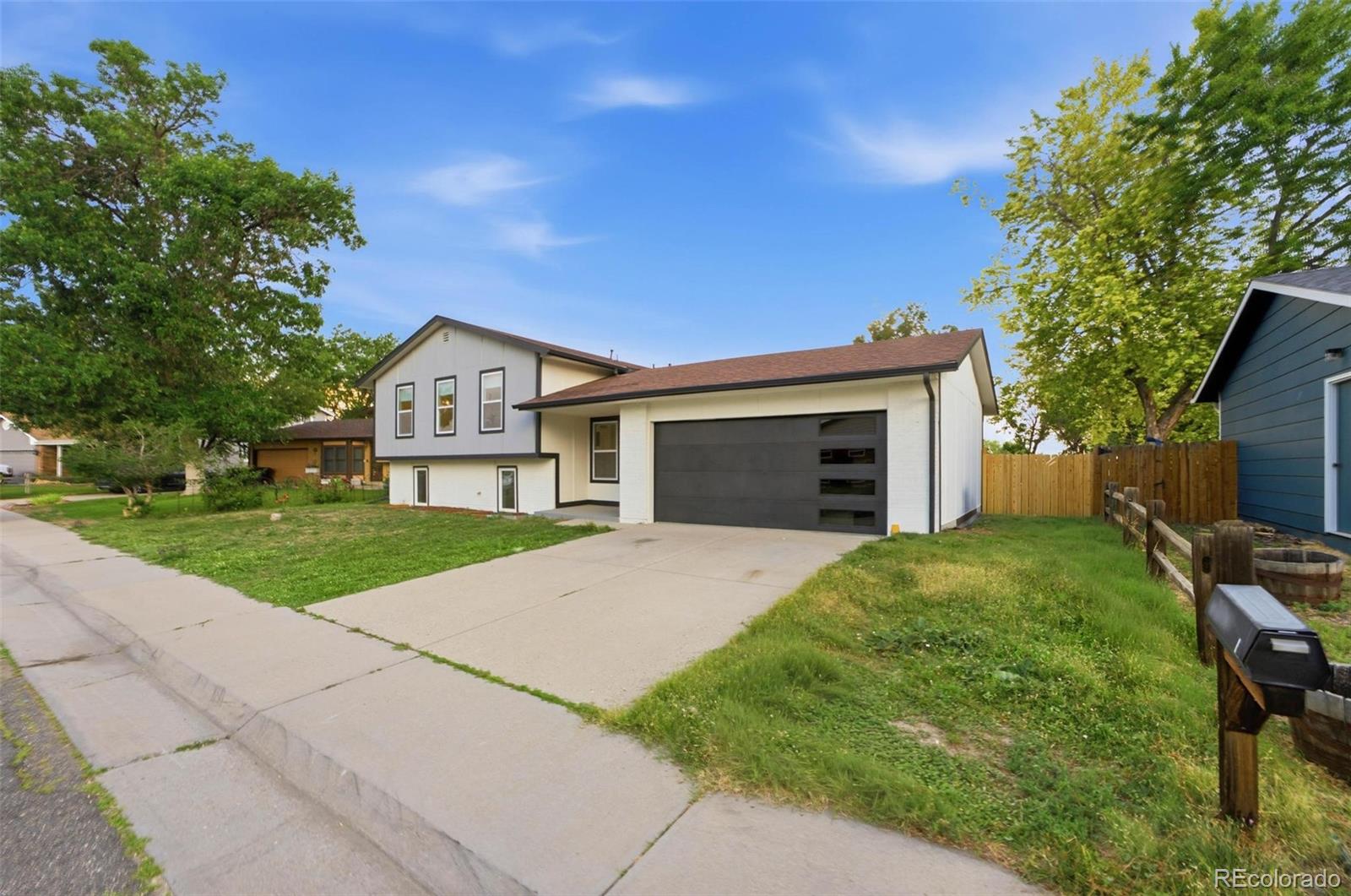 MLS Image #2 for 8479 w 75th way,arvada, Colorado