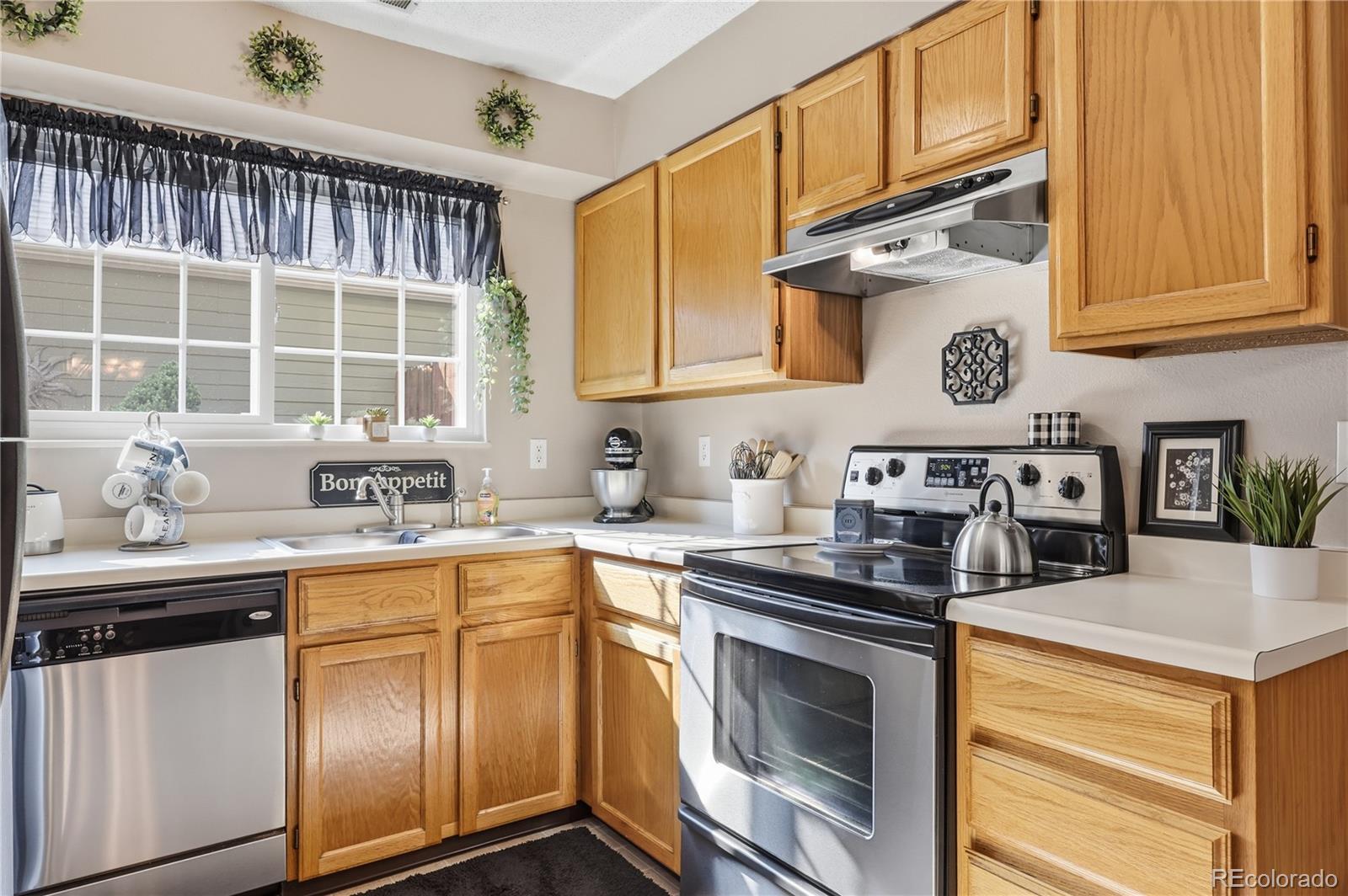 MLS Image #14 for 3405 s ammons street,denver, Colorado