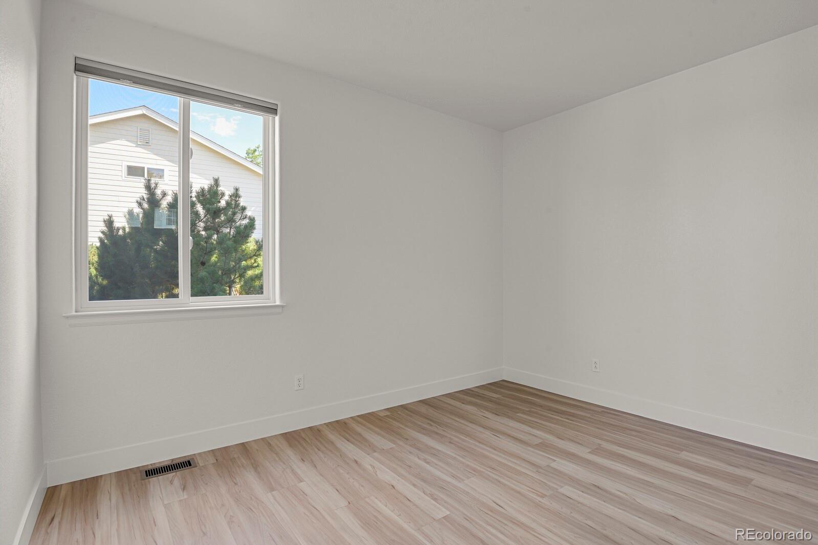 MLS Image #17 for 5965 s waco street,aurora, Colorado