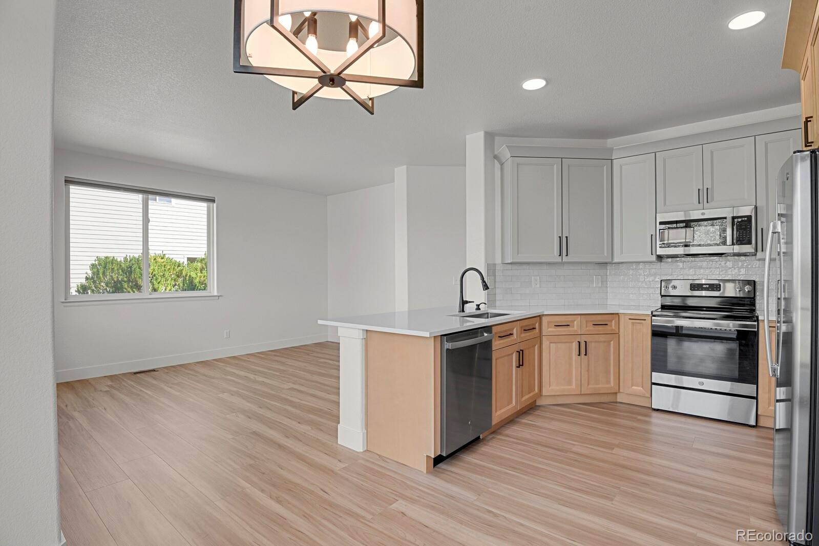 MLS Image #8 for 5965 s waco street,aurora, Colorado