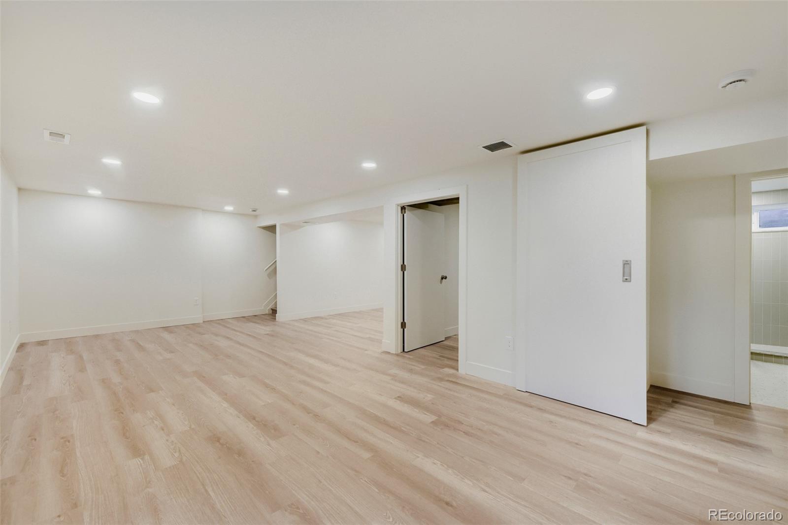 MLS Image #18 for 1364 s poplar street,denver, Colorado