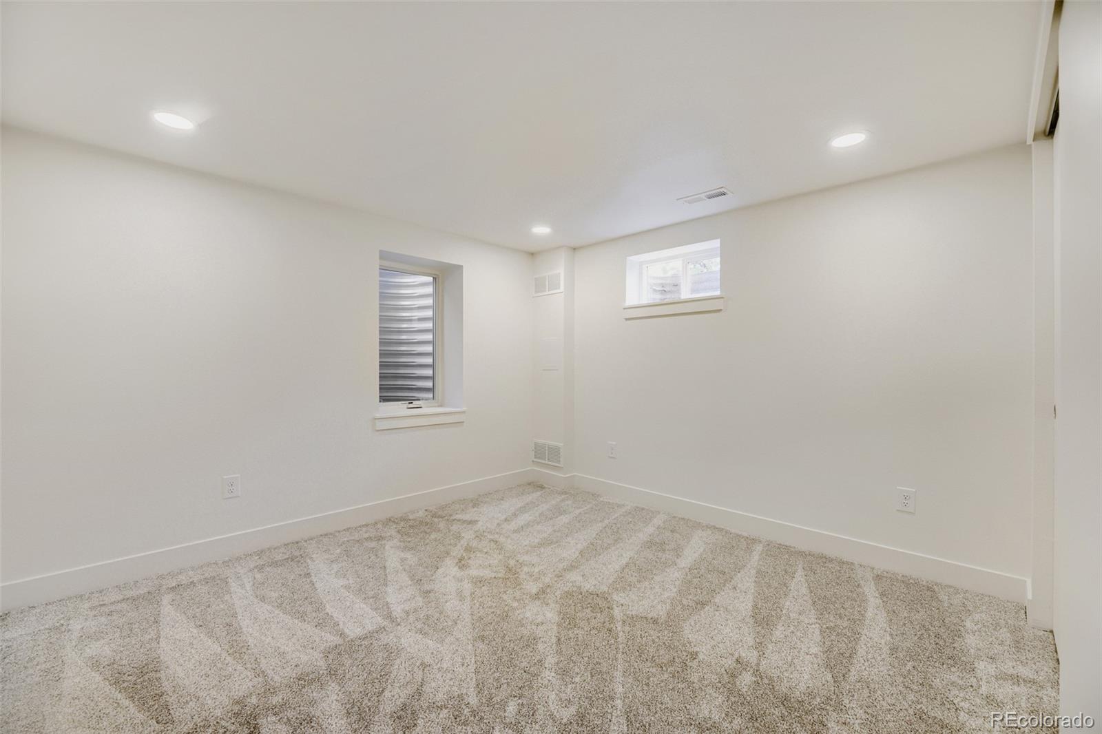 MLS Image #21 for 1364 s poplar street,denver, Colorado