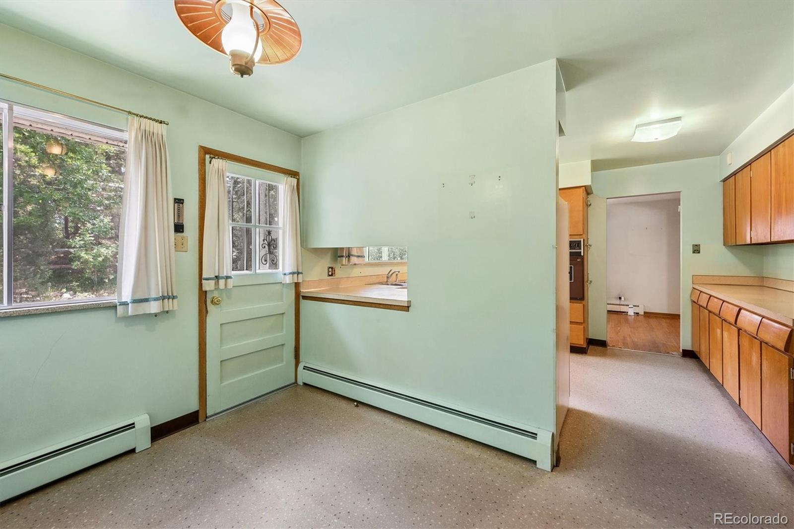 MLS Image #13 for 6408 s acoma street,littleton, Colorado