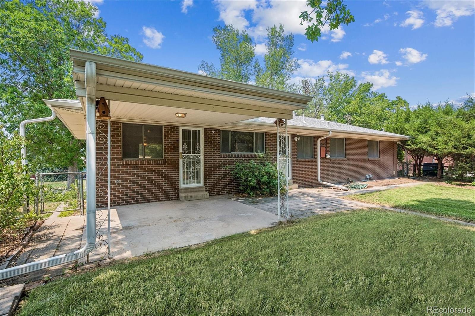 MLS Image #2 for 6408 s acoma street,littleton, Colorado