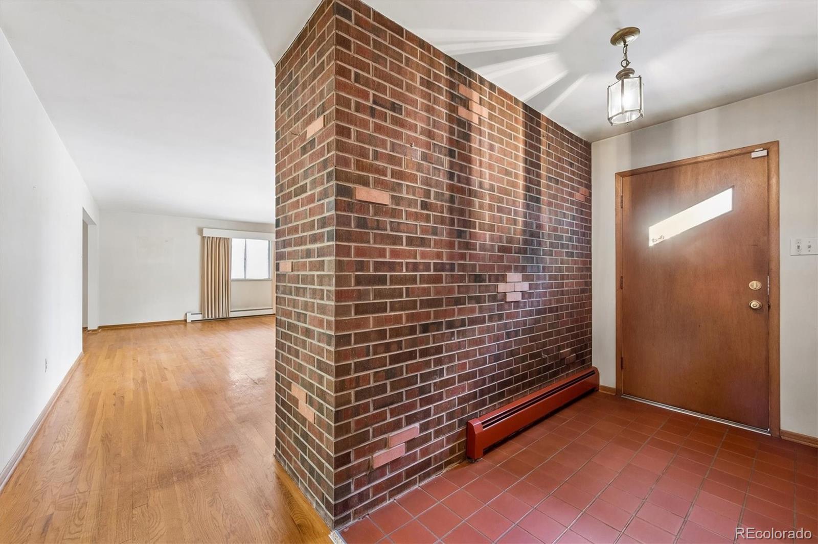MLS Image #4 for 6408 s acoma street,littleton, Colorado