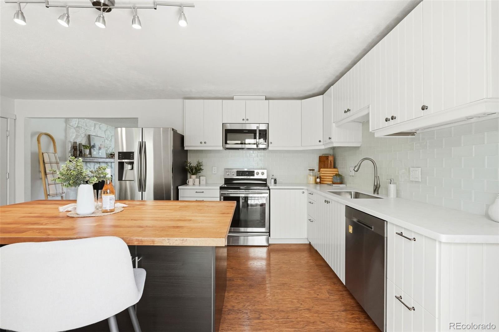 MLS Image #10 for 10121  benton street,westminster, Colorado