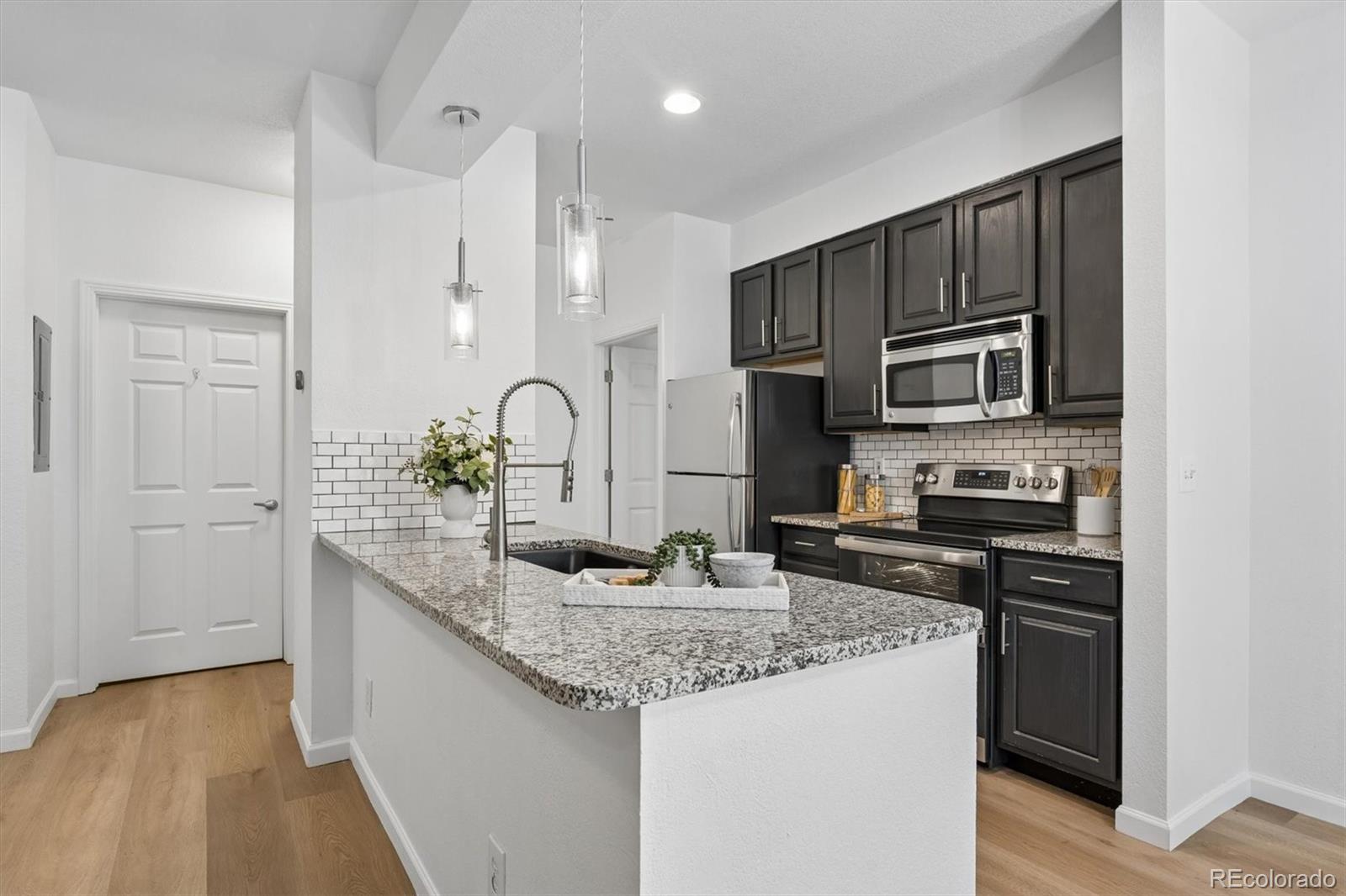 MLS Image #8 for 5571 w 76th avenue 104,arvada, Colorado