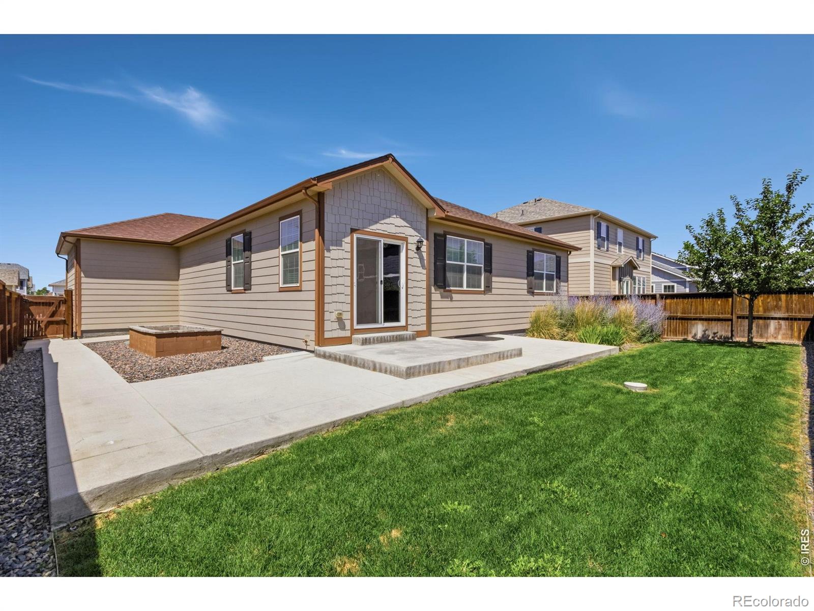 MLS Image #18 for 1983  floret drive,windsor, Colorado