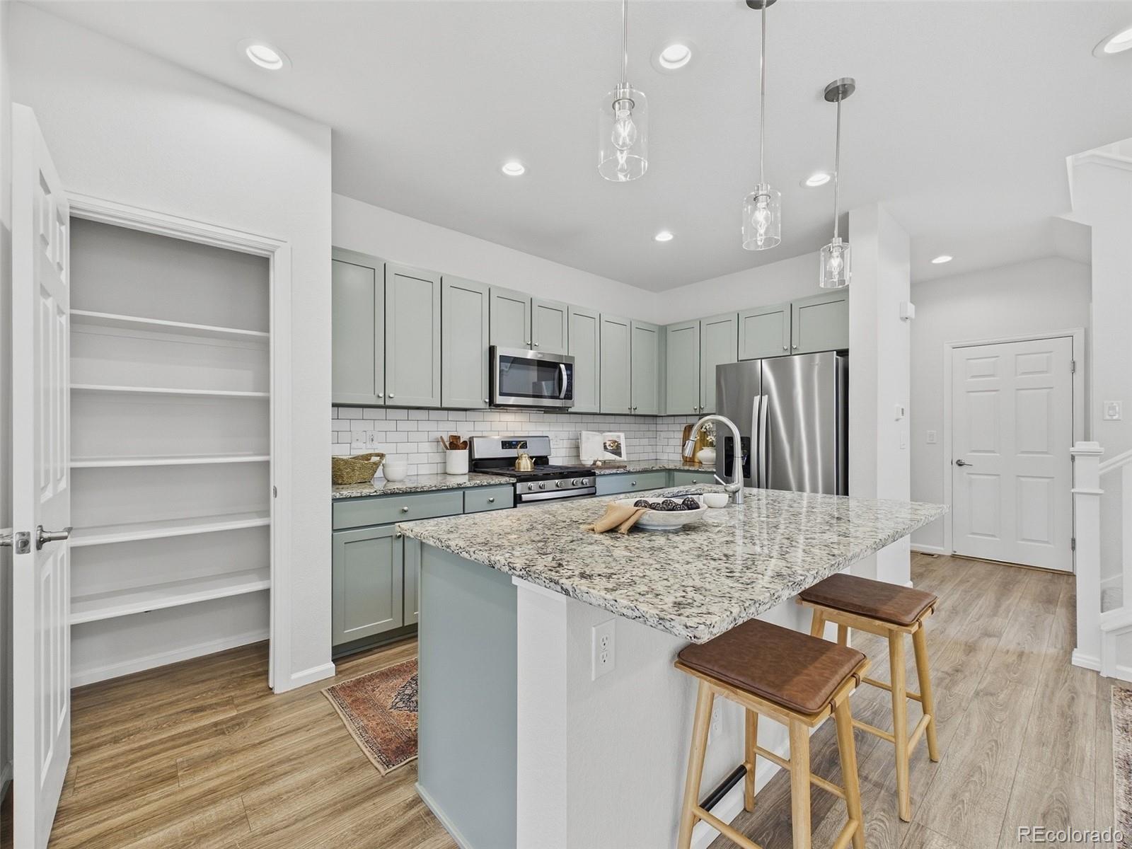 MLS Image #8 for 4740  jasper street,denver, Colorado