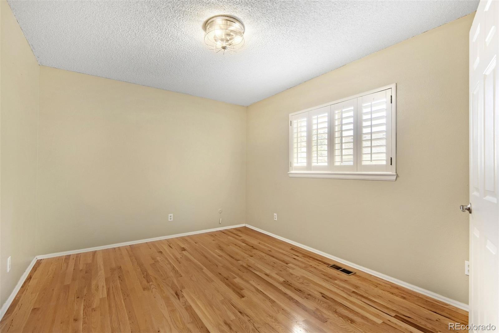 MLS Image #9 for 7662 s monaco circle,englewood, Colorado