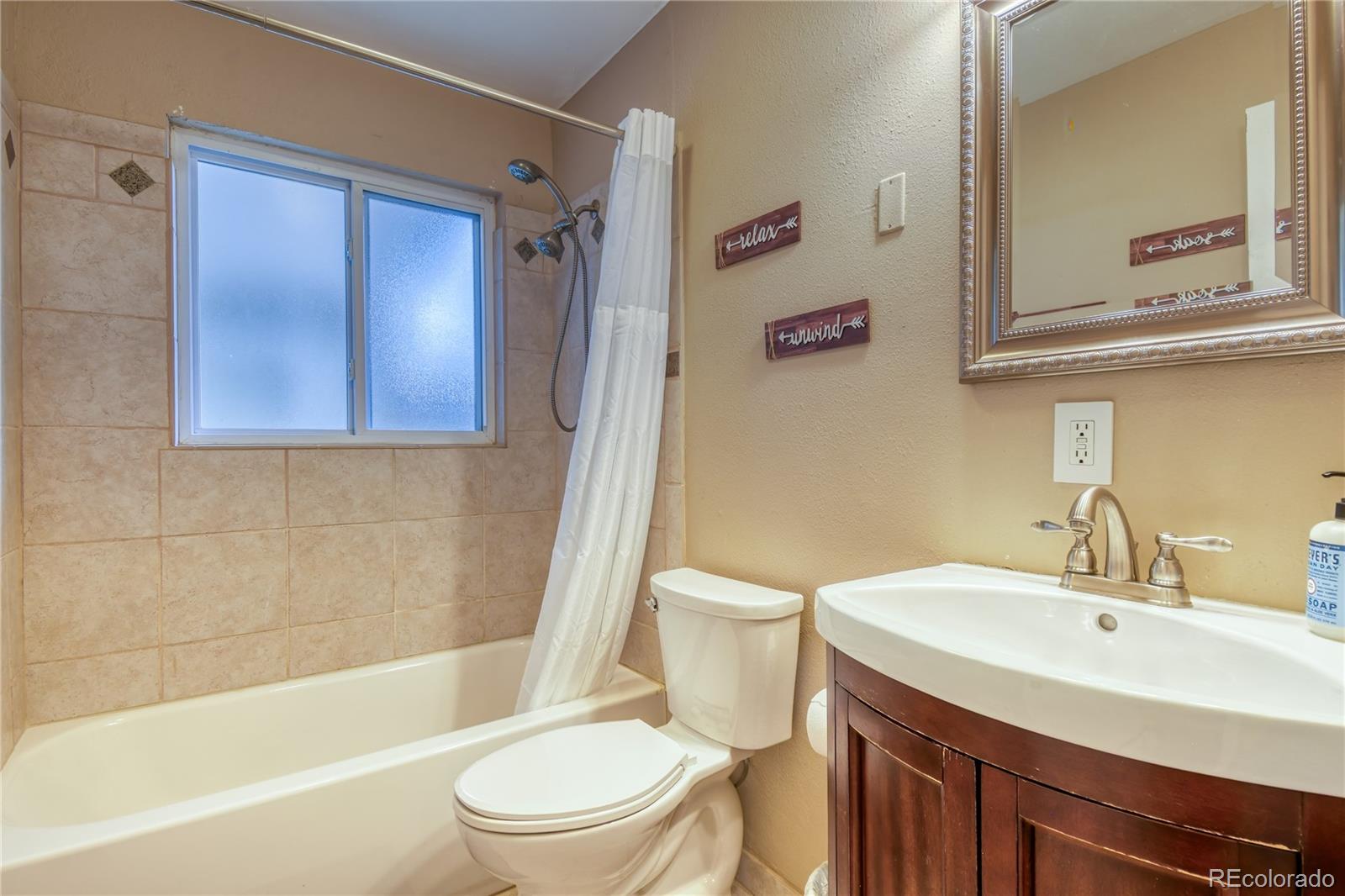 MLS Image #12 for 6016 s bannock street,littleton, Colorado