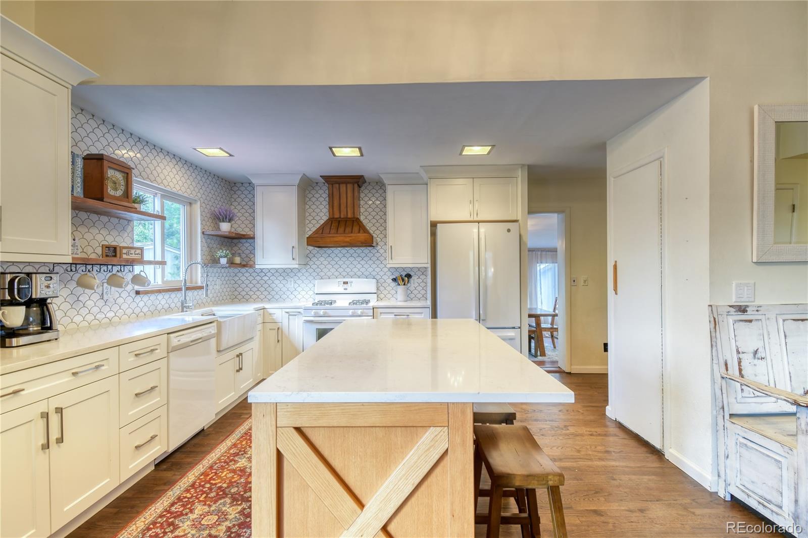 MLS Image #5 for 6016 s bannock street,littleton, Colorado