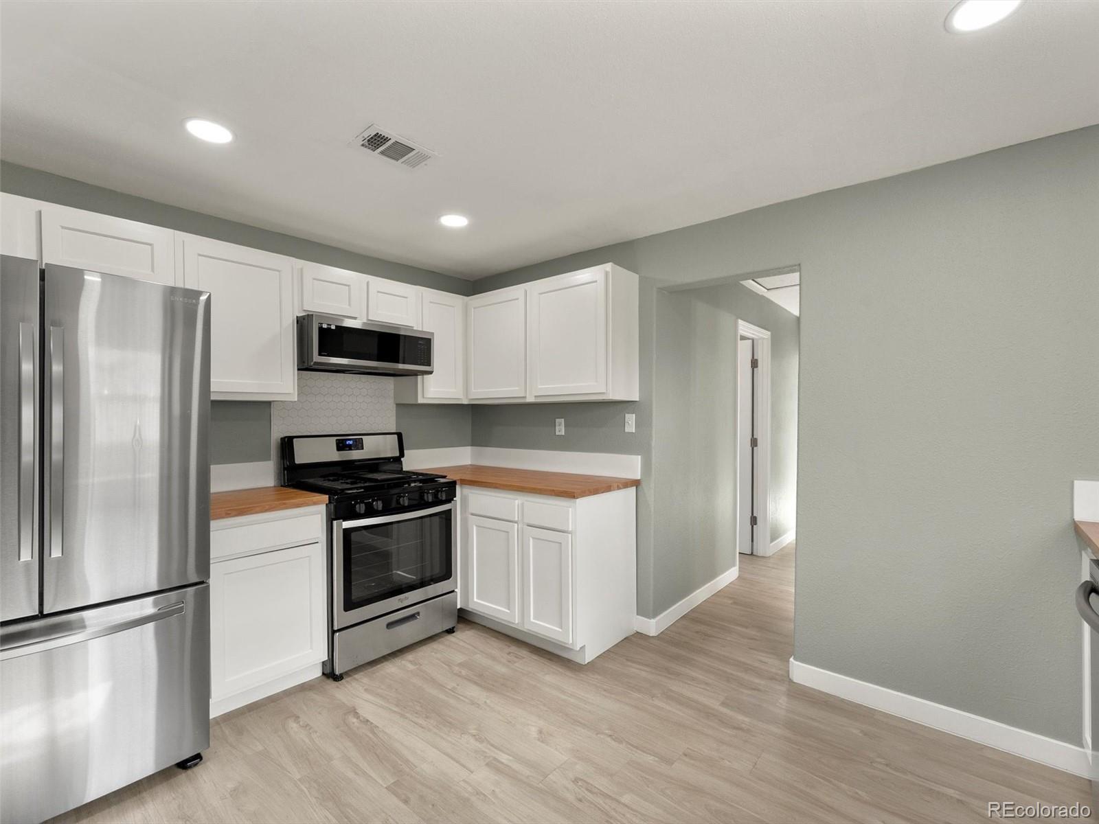 MLS Image #10 for 675  knox court,denver, Colorado