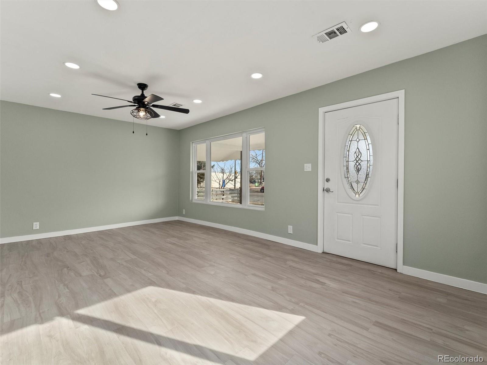 MLS Image #4 for 675  knox court,denver, Colorado