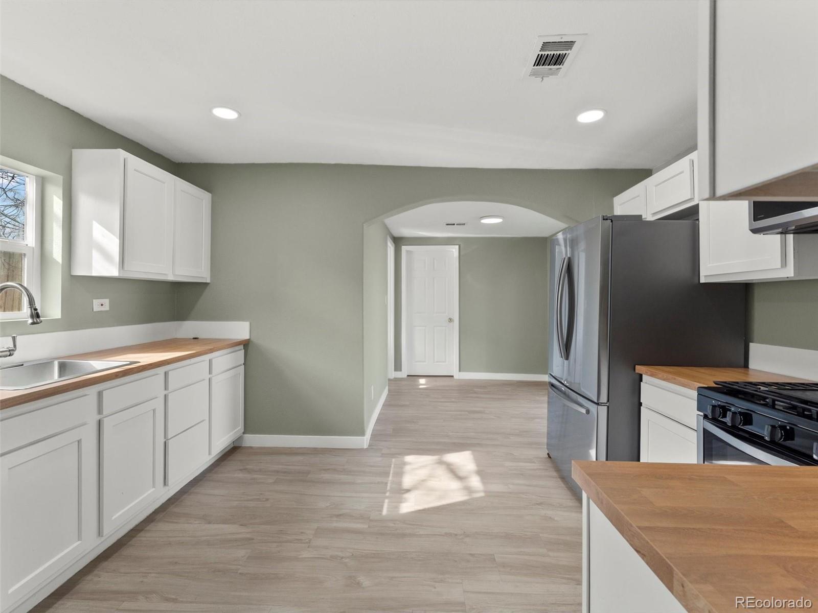 MLS Image #9 for 675  knox court,denver, Colorado