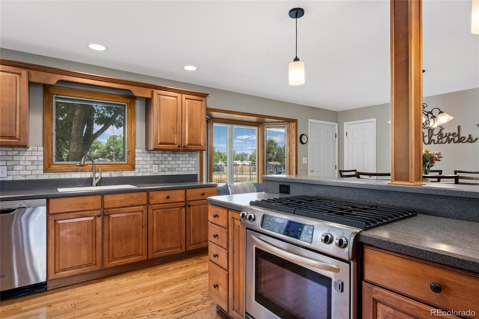 MLS Image #11 for 4920 s pennsylvania street,englewood, Colorado