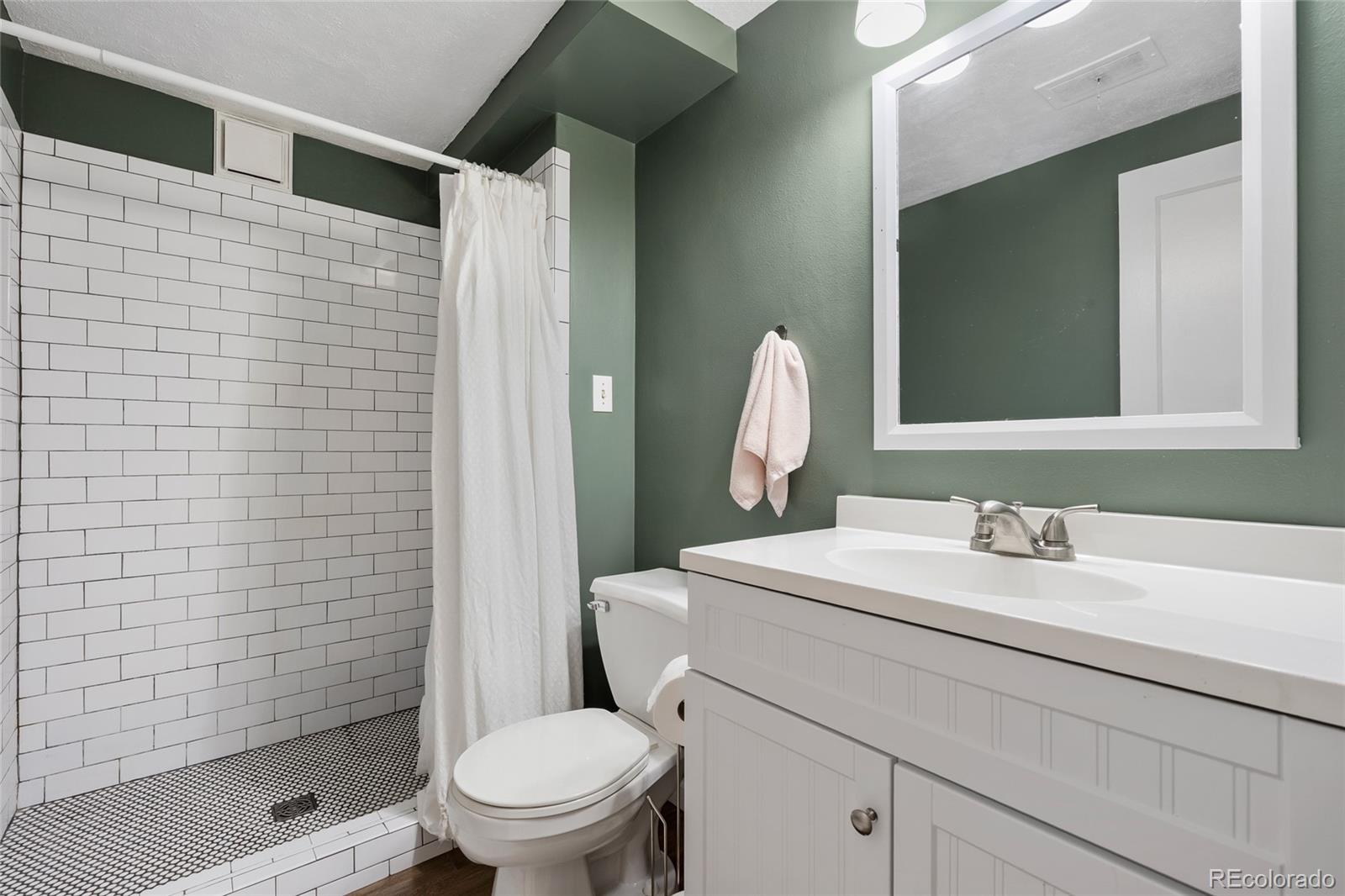 MLS Image #25 for 4920 s pennsylvania street,englewood, Colorado