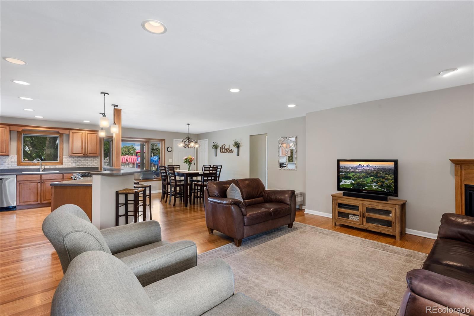 MLS Image #4 for 4920 s pennsylvania street,englewood, Colorado