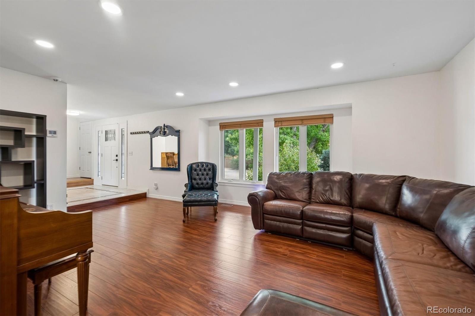 MLS Image #11 for 825  northridge road,highlands ranch, Colorado