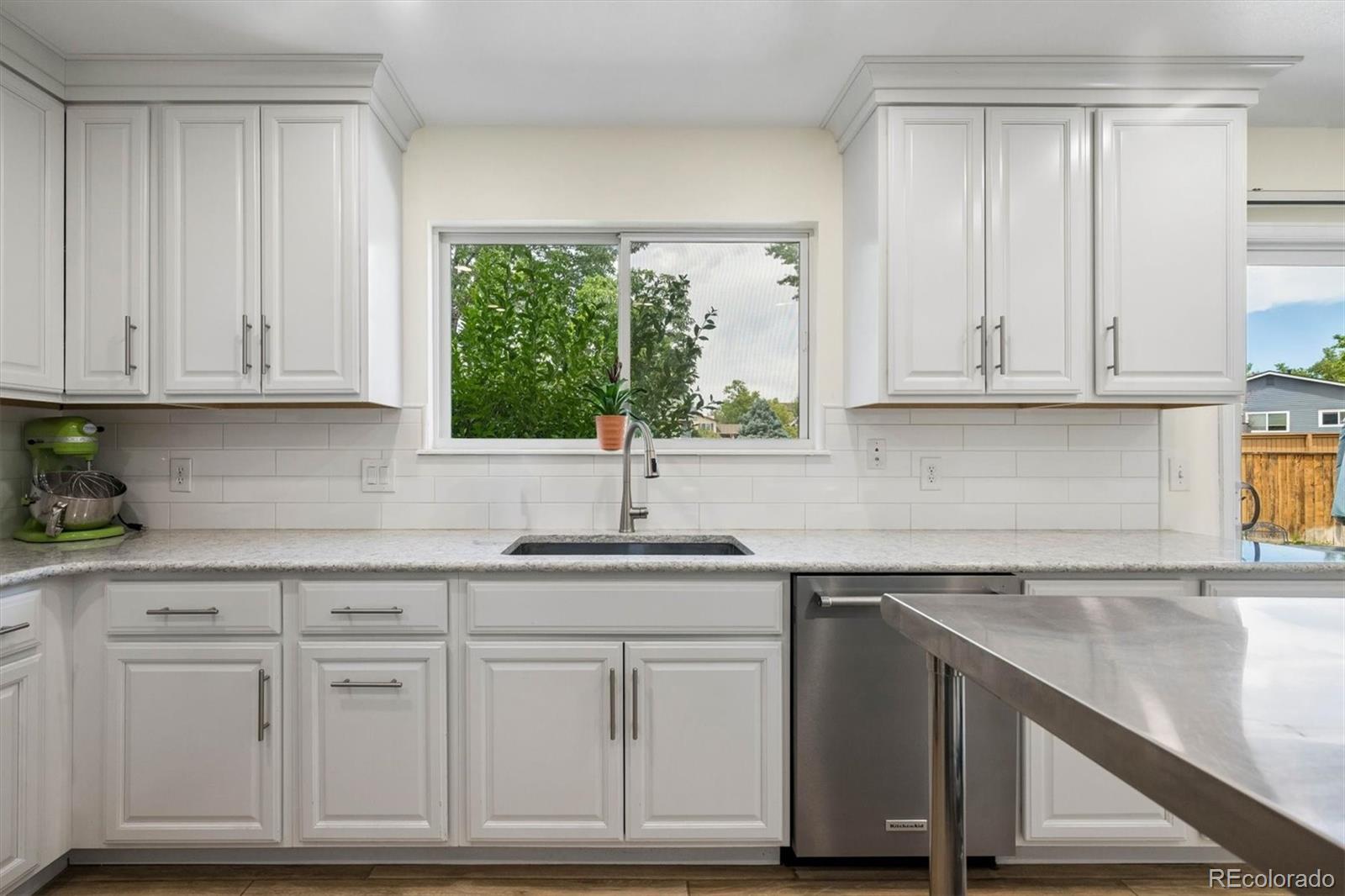 MLS Image #2 for 825  northridge road,highlands ranch, Colorado