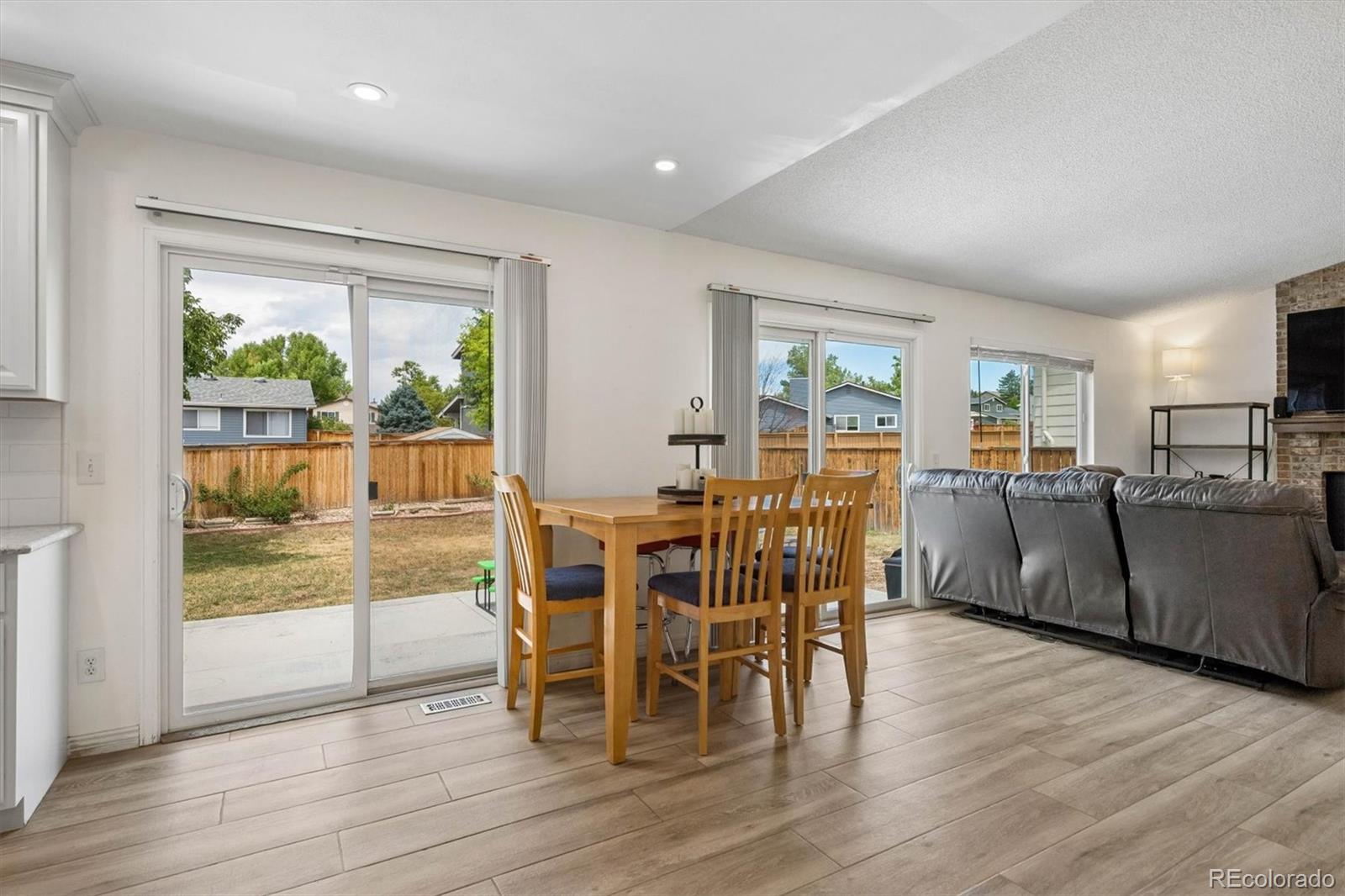 MLS Image #3 for 825  northridge road,highlands ranch, Colorado