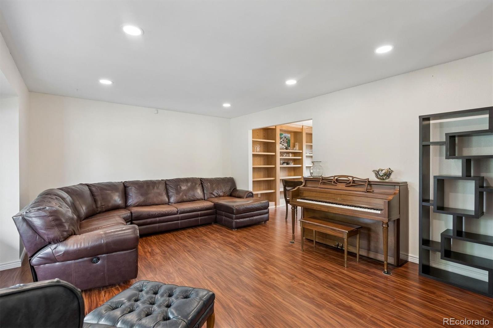 MLS Image #9 for 825  northridge road,highlands ranch, Colorado