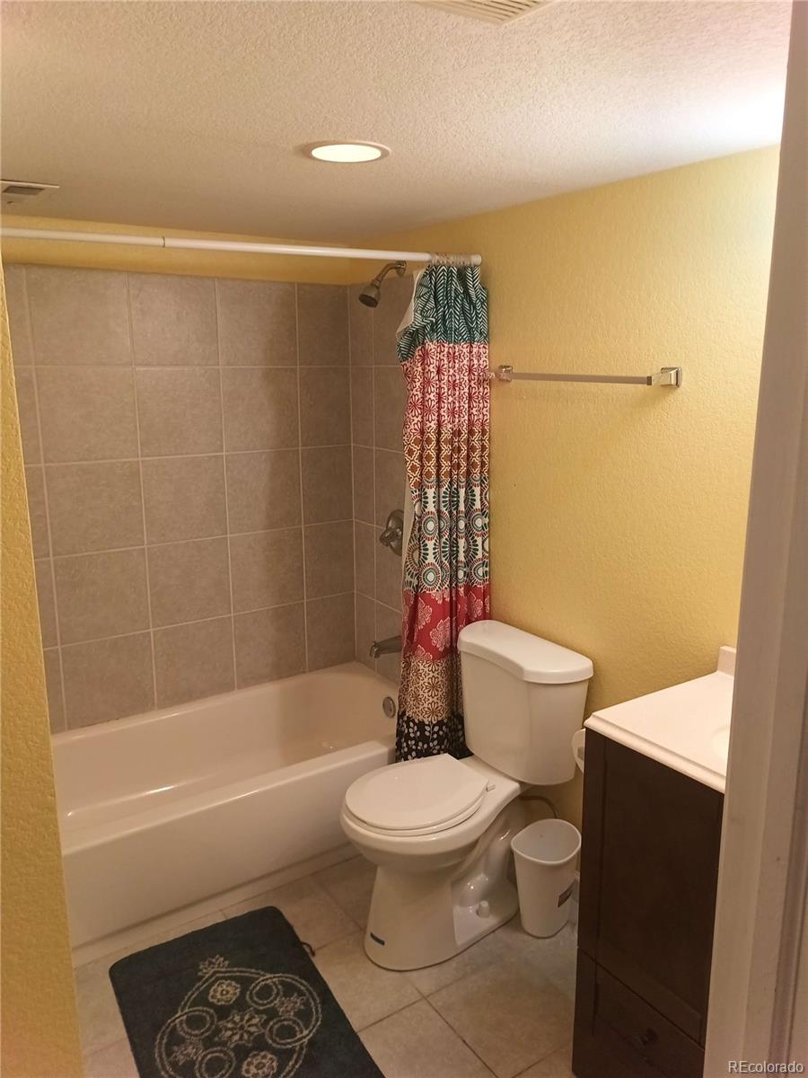 MLS Image #17 for 5026  fontana court,denver, Colorado