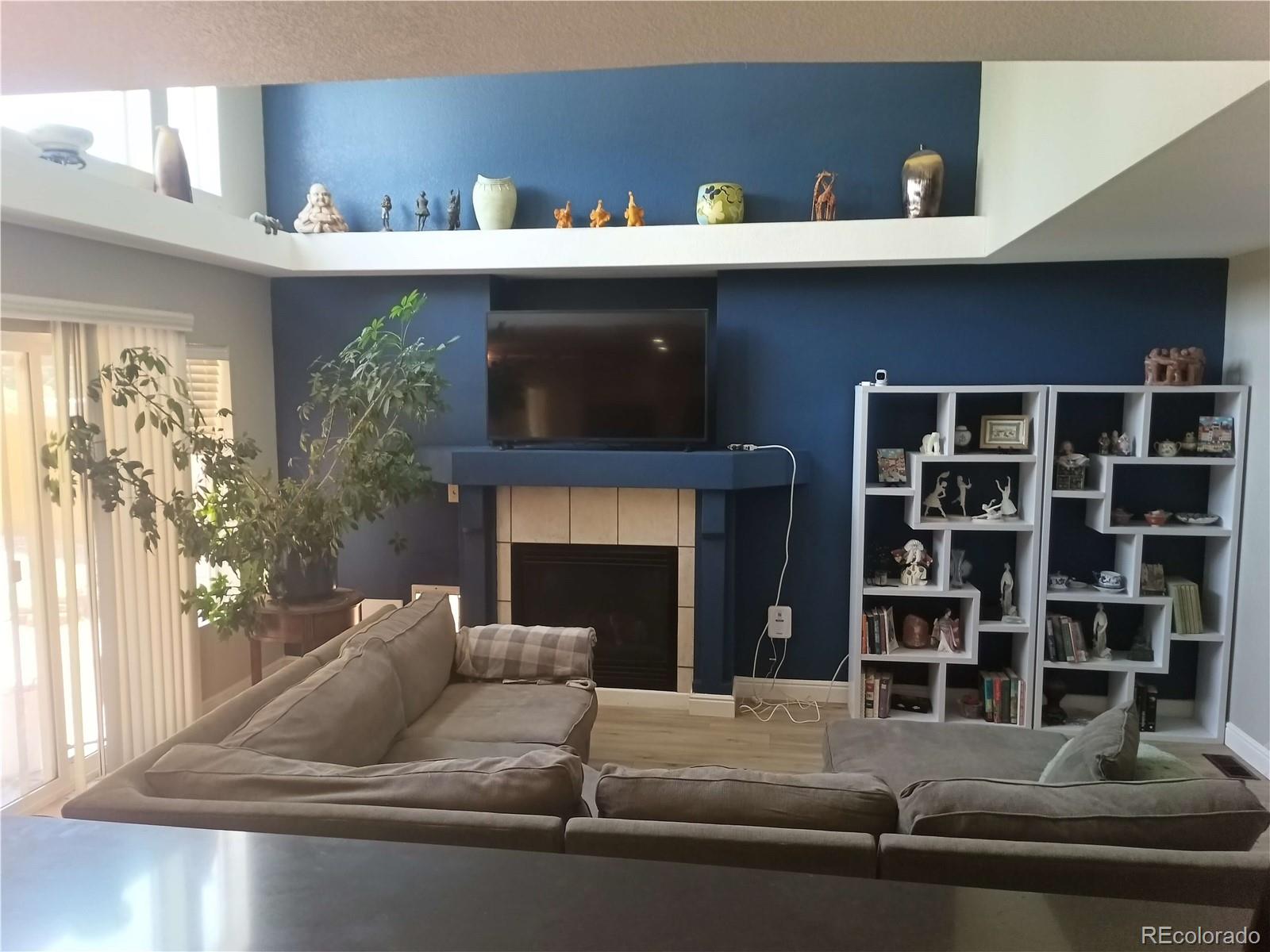 MLS Image #6 for 5026  fontana court,denver, Colorado