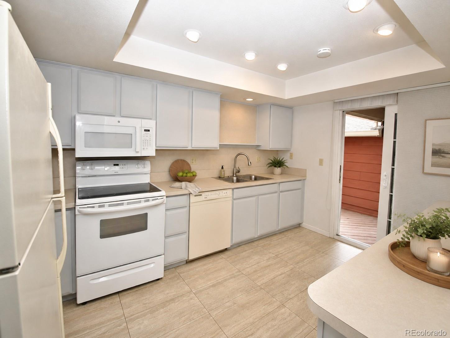MLS Image #5 for 488 w rockrimmon boulevard g,colorado springs, Colorado