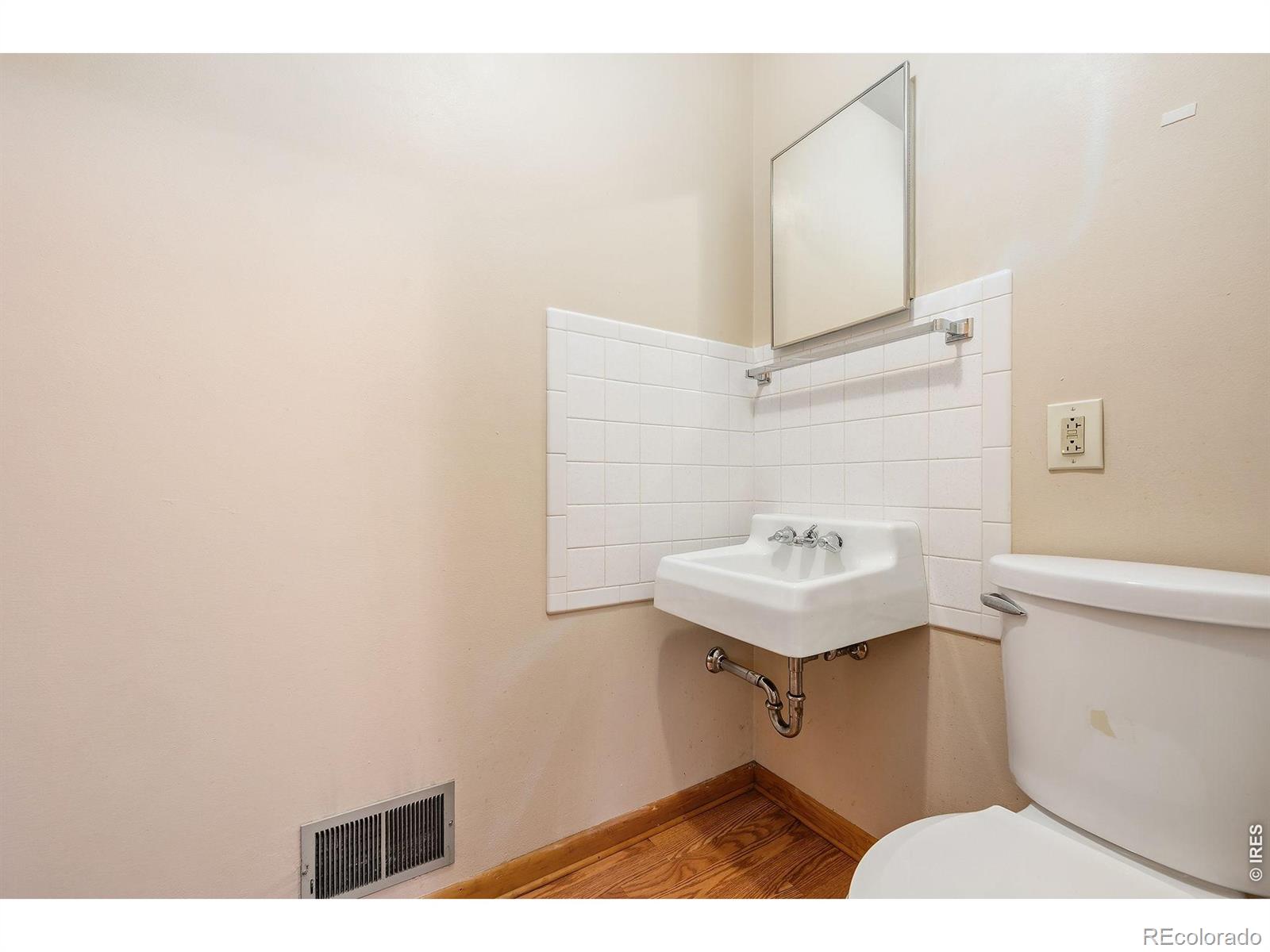 MLS Image #18 for 1806 n del norte avenue,loveland, Colorado
