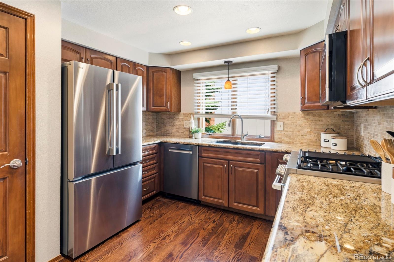MLS Image #12 for 13701  basalt court,broomfield, Colorado