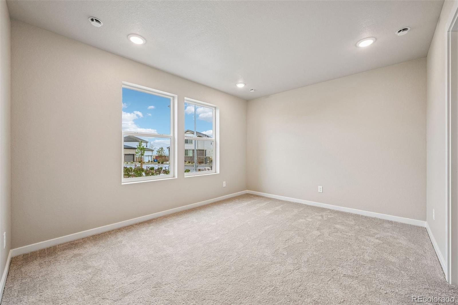 MLS Image #16 for 24111 e 54th place,aurora, Colorado