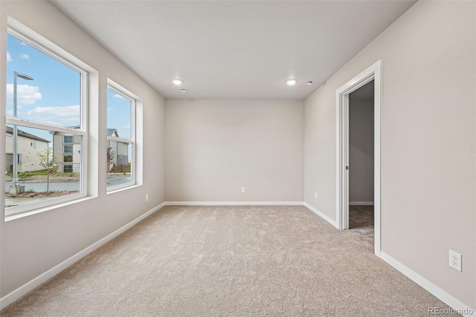 MLS Image #17 for 24111 e 54th place,aurora, Colorado