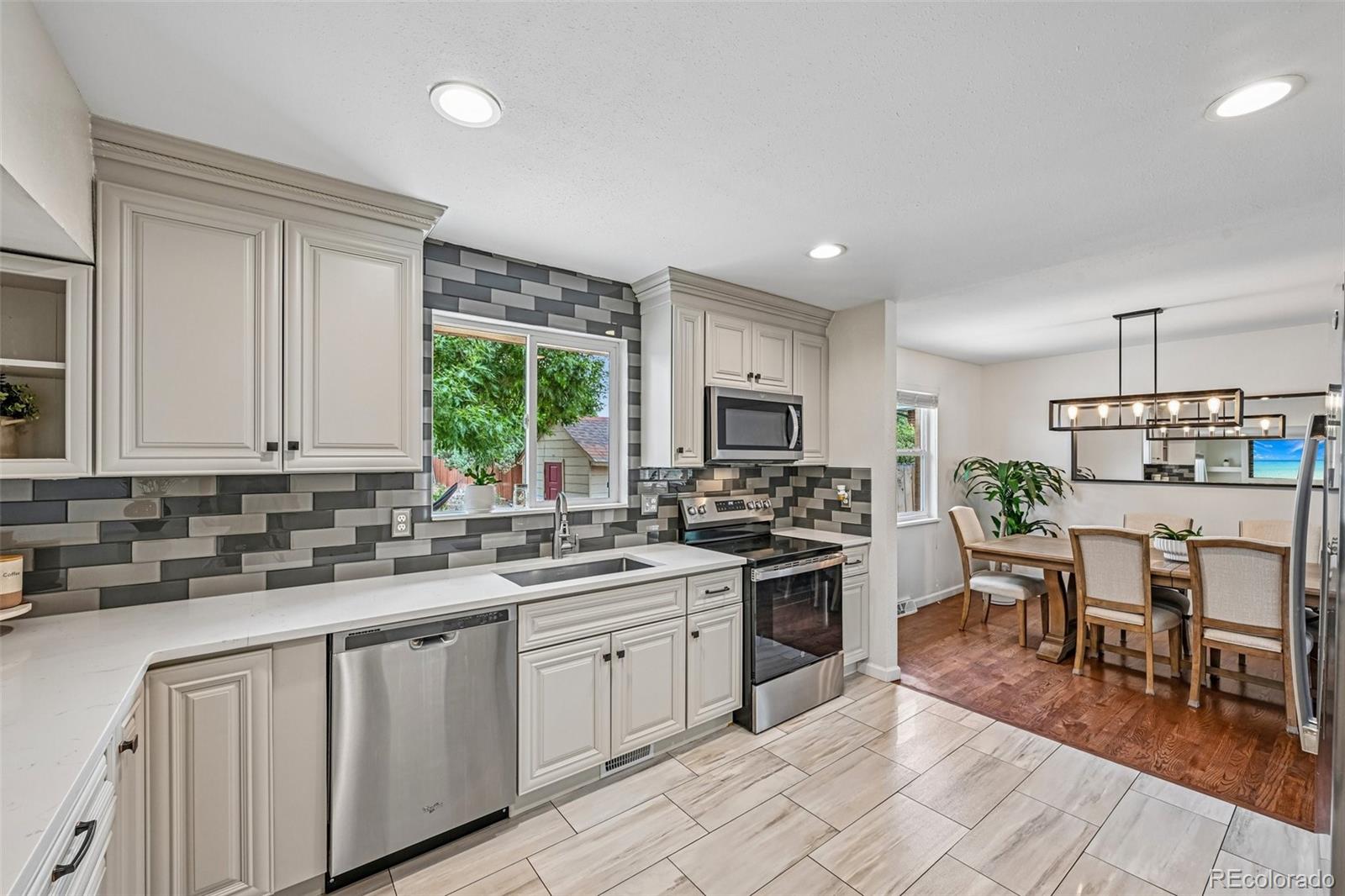MLS Image #15 for 392  zion street,aurora, Colorado