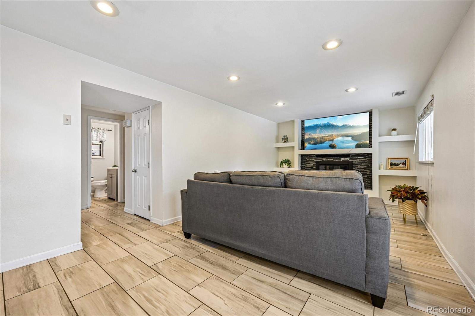MLS Image #18 for 392  zion street,aurora, Colorado