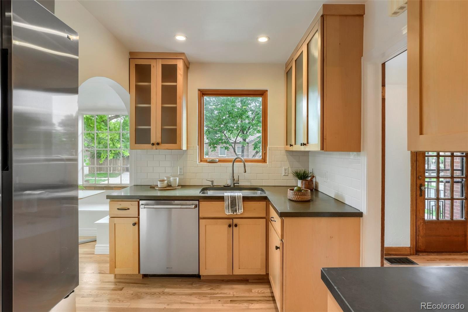MLS Image #14 for 1200  hudson street,denver, Colorado