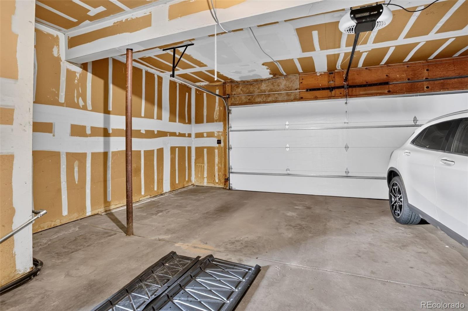 MLS Image #15 for 9964  orangewood drive ,denver, Colorado