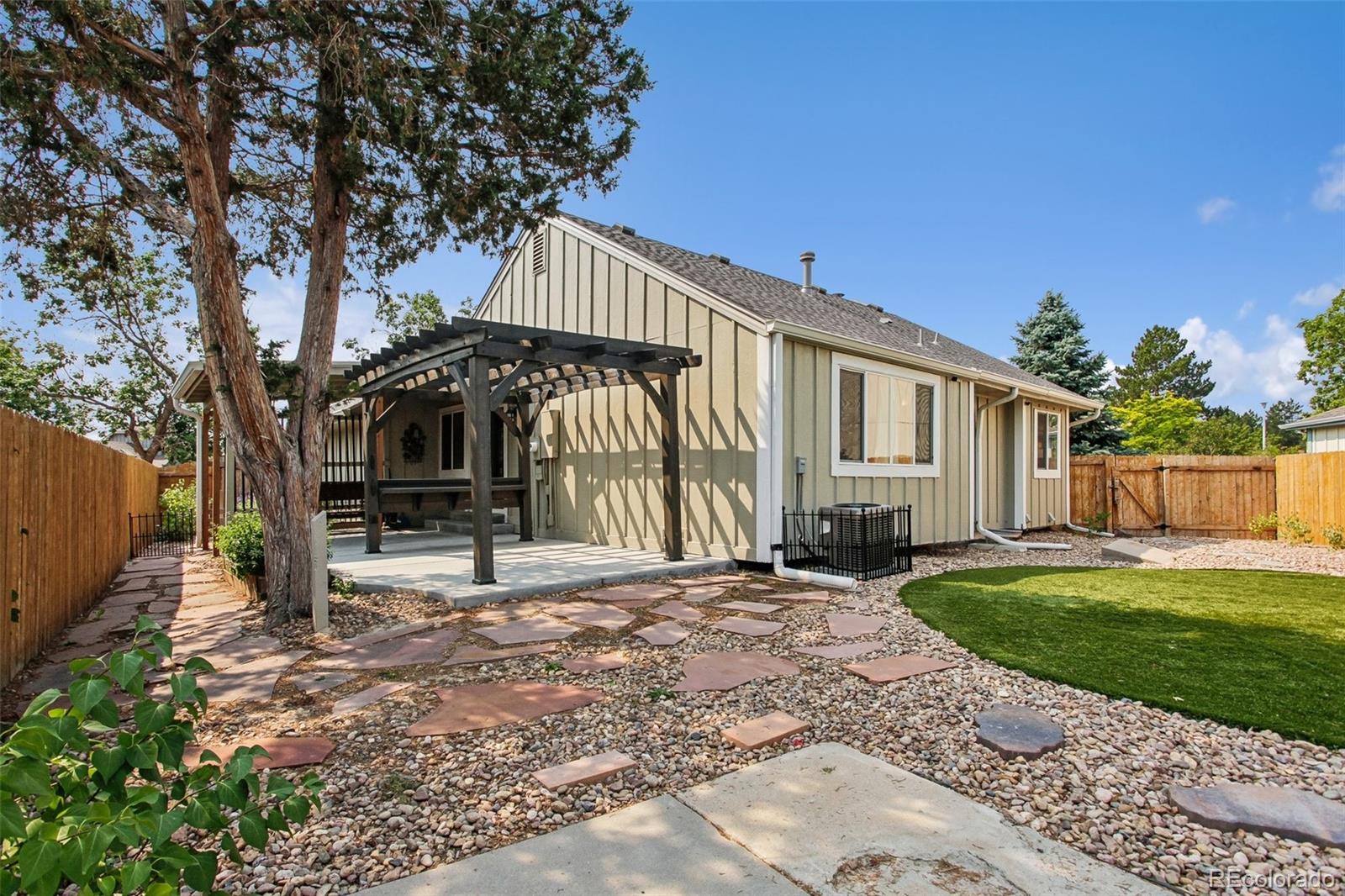MLS Image #2 for 3504 s halifax way,aurora, Colorado