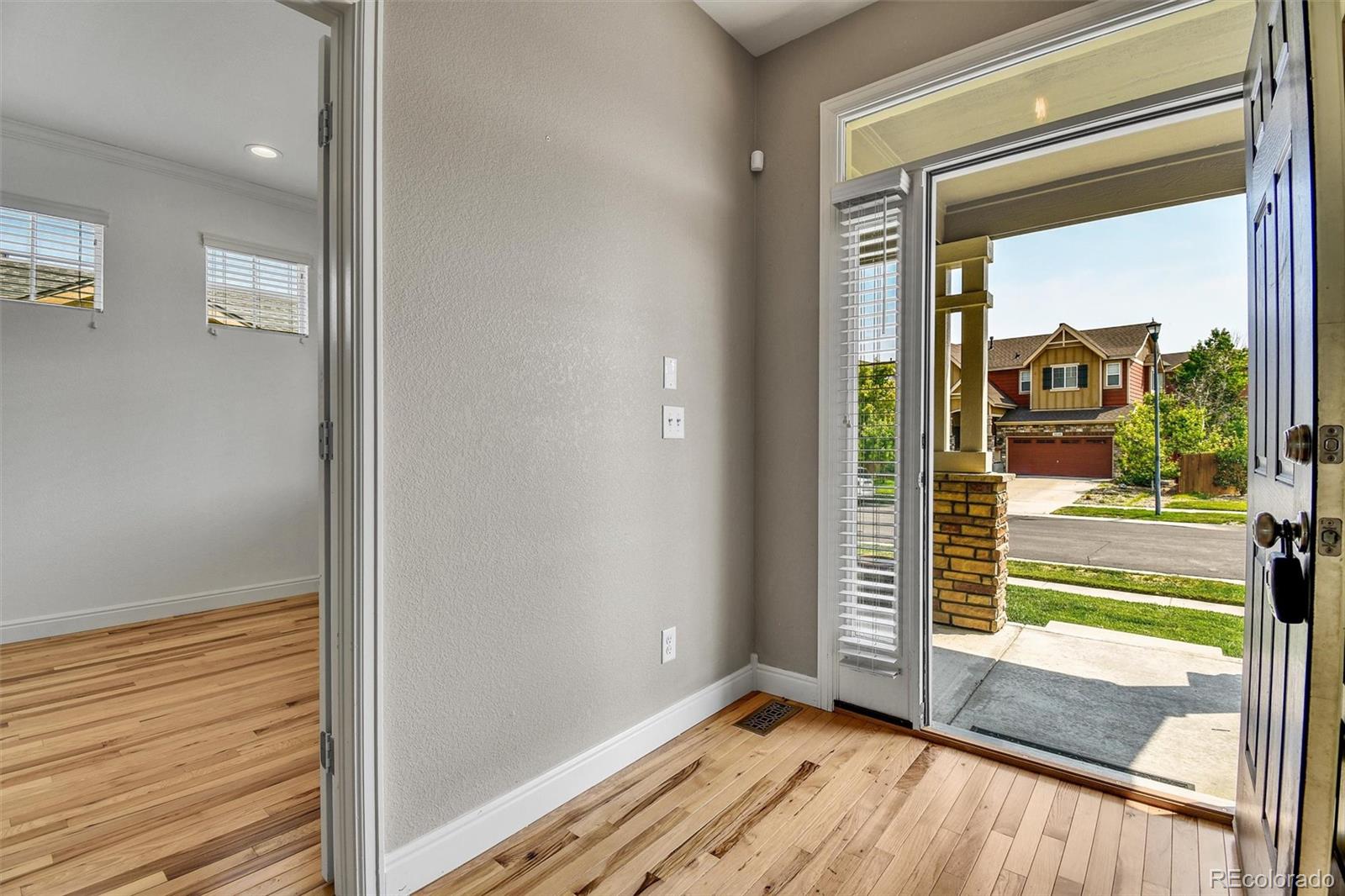 MLS Image #5 for 10121  norfolk street,commerce city, Colorado