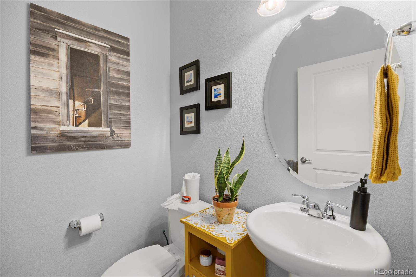MLS Image #13 for 562 e dry creek place,littleton, Colorado