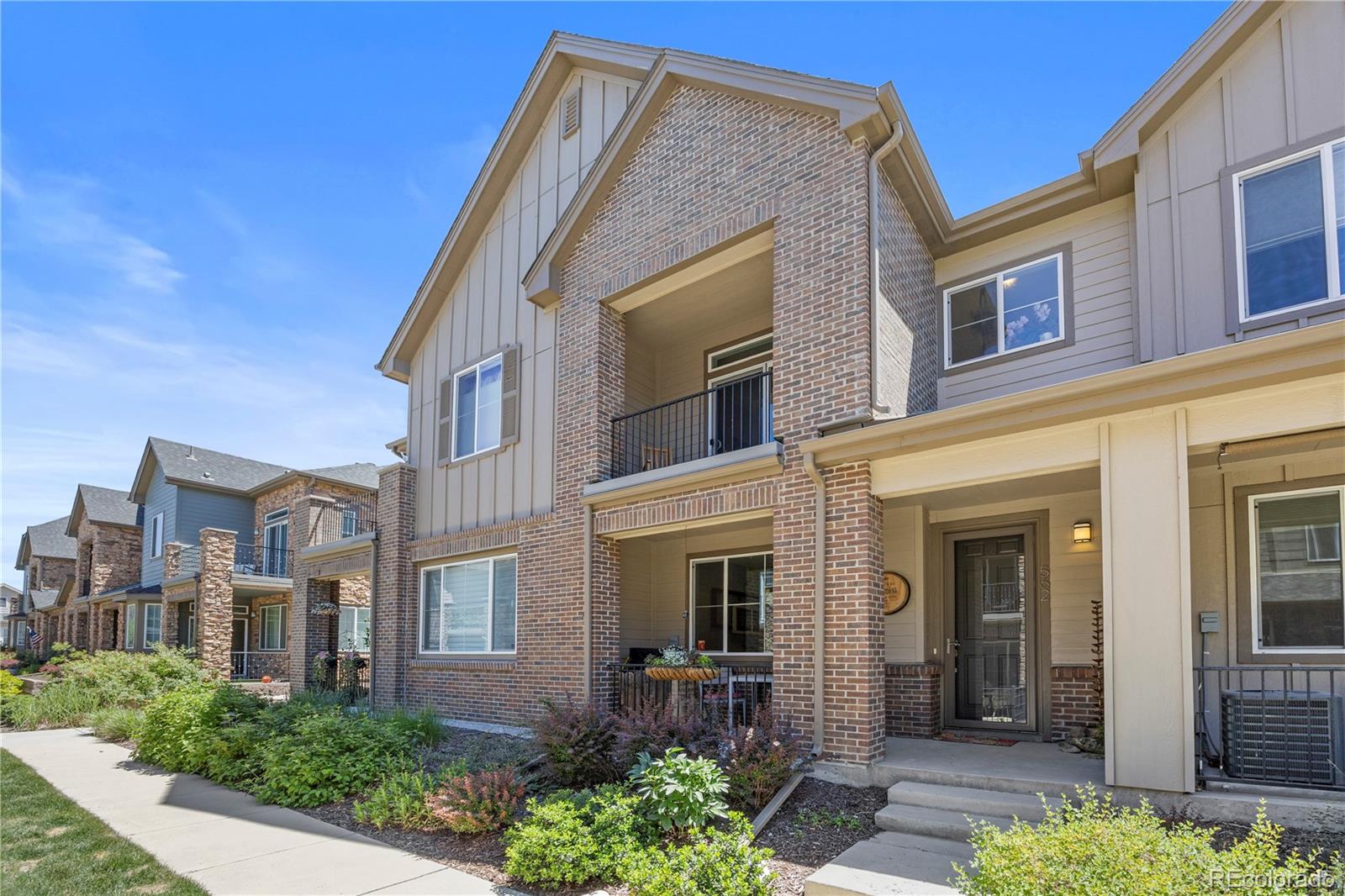 MLS Image #2 for 562 e dry creek place,littleton, Colorado