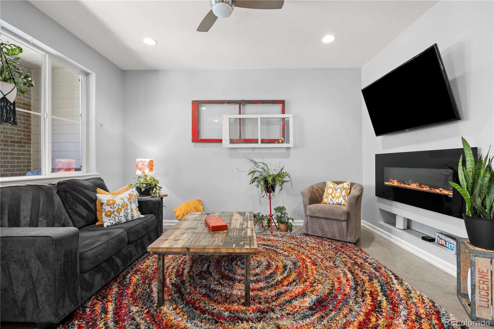 MLS Image #5 for 562 e dry creek place,littleton, Colorado